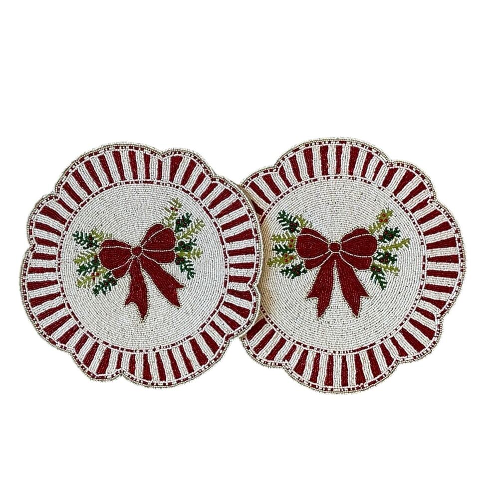 Tahari Set of 2 Bow Beaded Placemats 15in Round Red White Christmas Holiday New